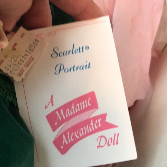 Madame Alexander Scarlett O’Hara Doll. - Picture 7 of 8